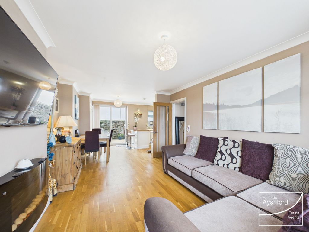 Property photo 2 of 24