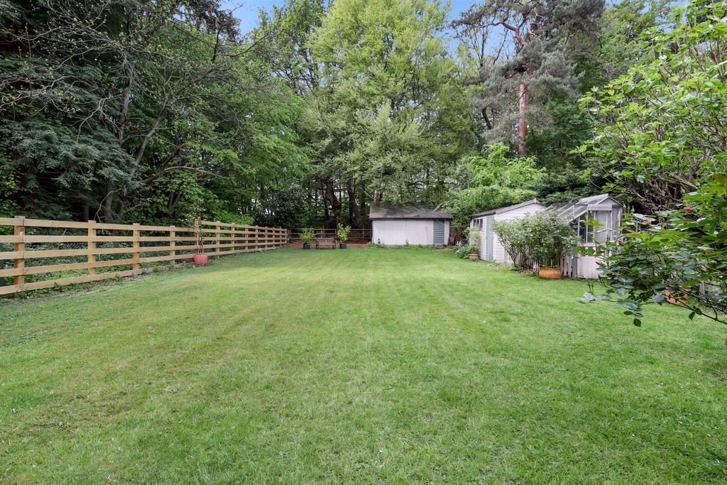 Property photo 2 of 27 Photo 24