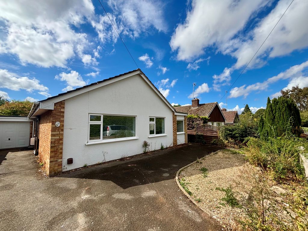 Property photo 1 of 12