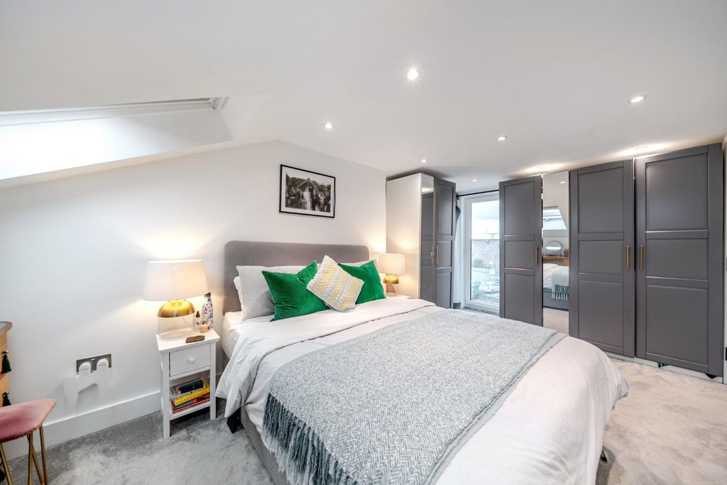 Property photo 3 of 10 Picture No. 08