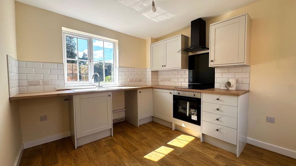 Property photo 2 of 8 Picture No. 07