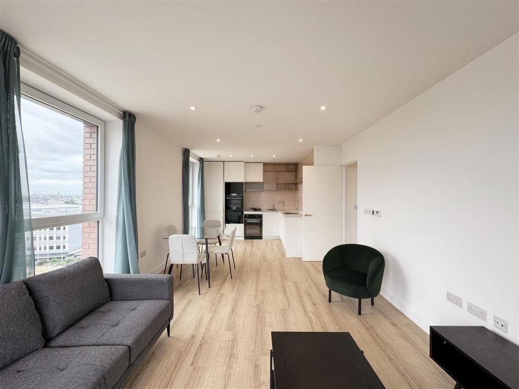 Property photo 3 of 13