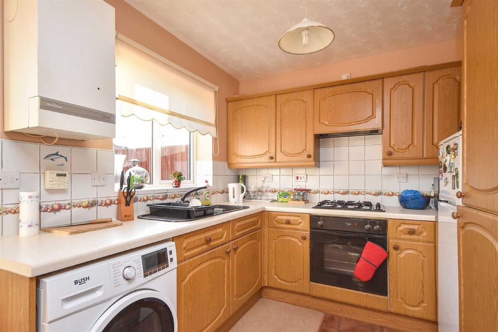 Property photo 3 of 9