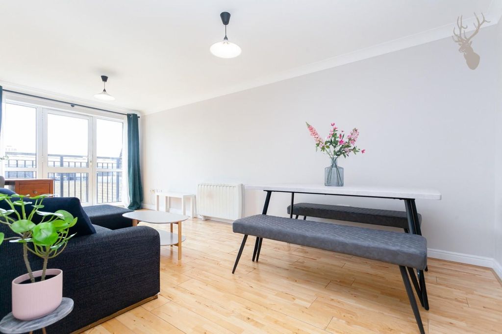 Property photo 3 of 20 Tramway Court (3).Jpg