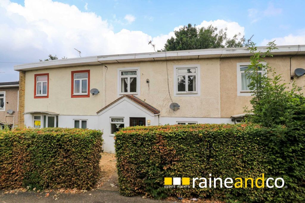 Property photo 1 of 18