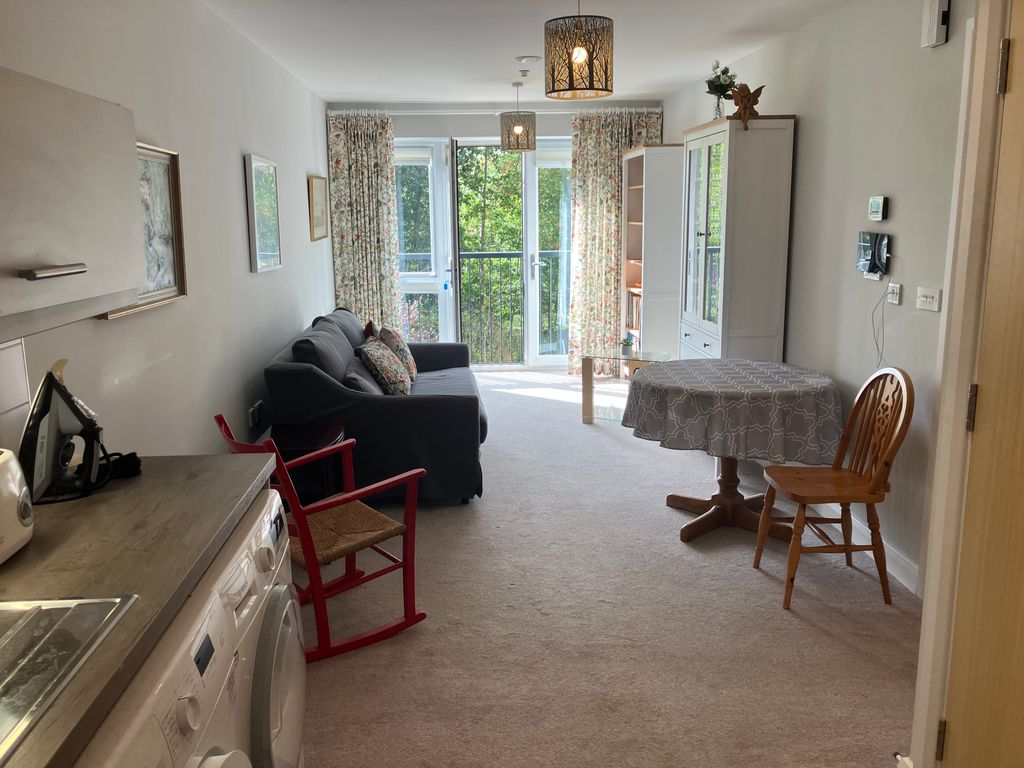 Property photo 2 of 14