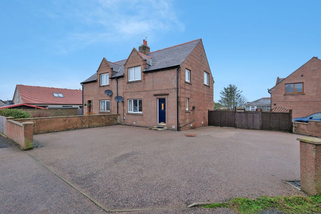 Property photo 2 of 25
