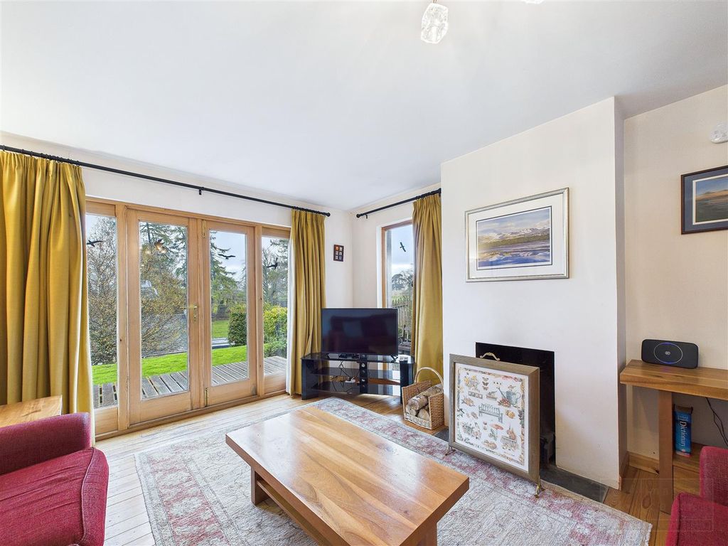 Property photo 2 of 29 Sitting Room