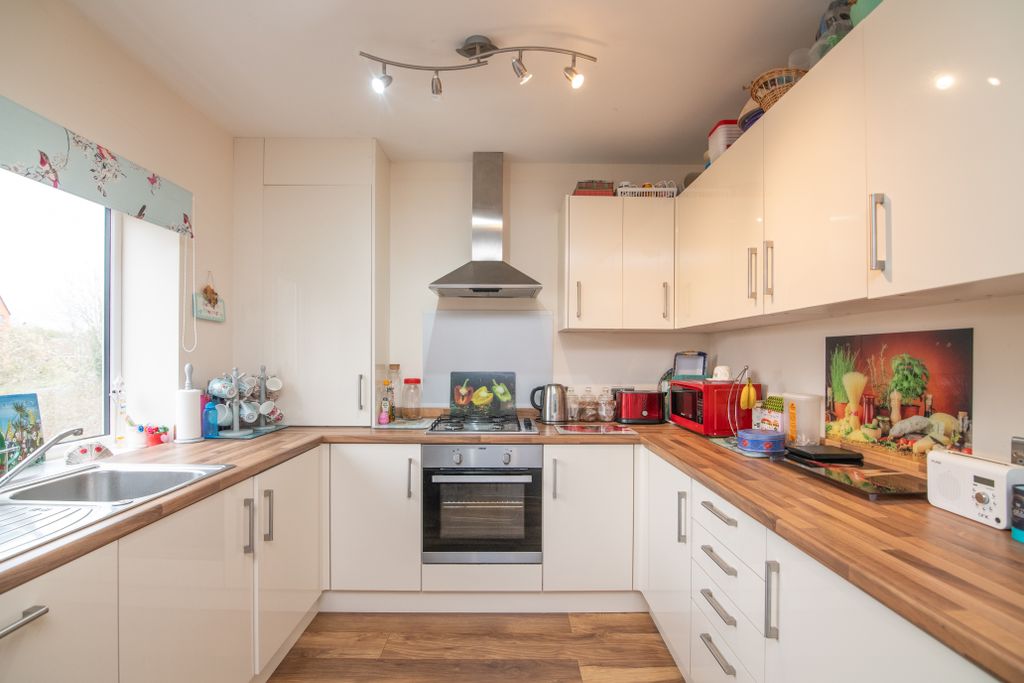 Property photo 3 of 13