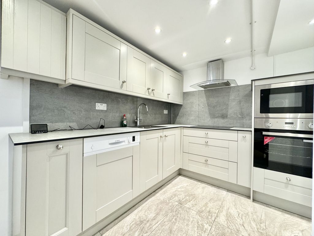 Property photo 2 of 9 Picture 2