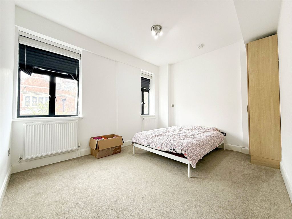 Property photo 3 of 5 Picture No. 04