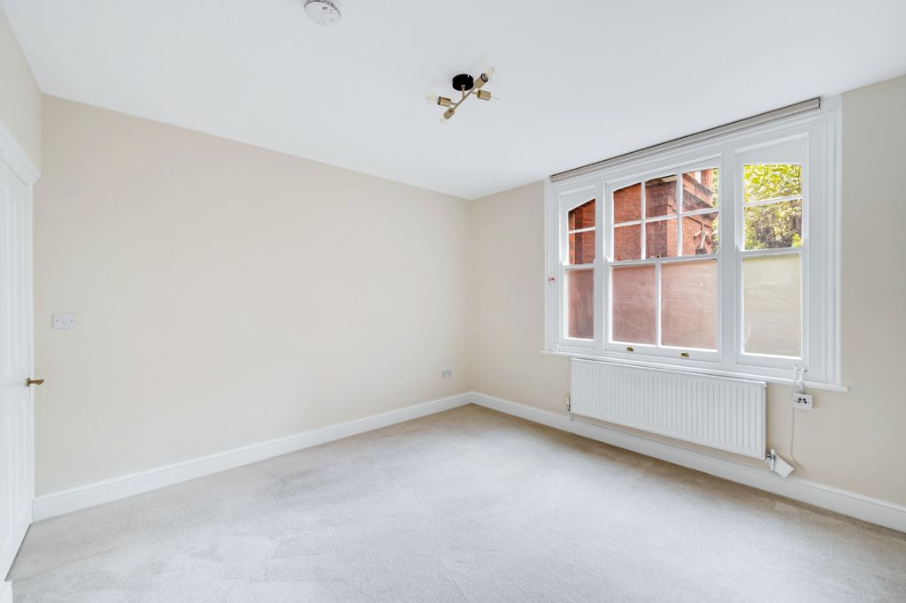 Property photo 3 of 14 6114933