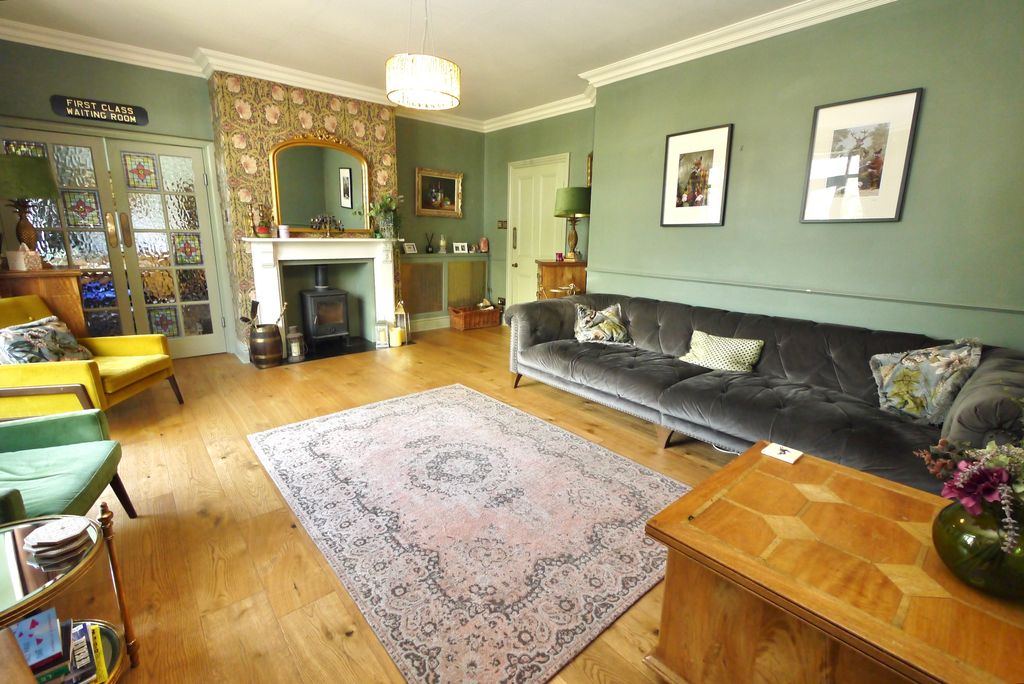 Additional image 7 of 4 bed semi-detached house for saleSunderland Street, Tickhill, Doncaster DN11