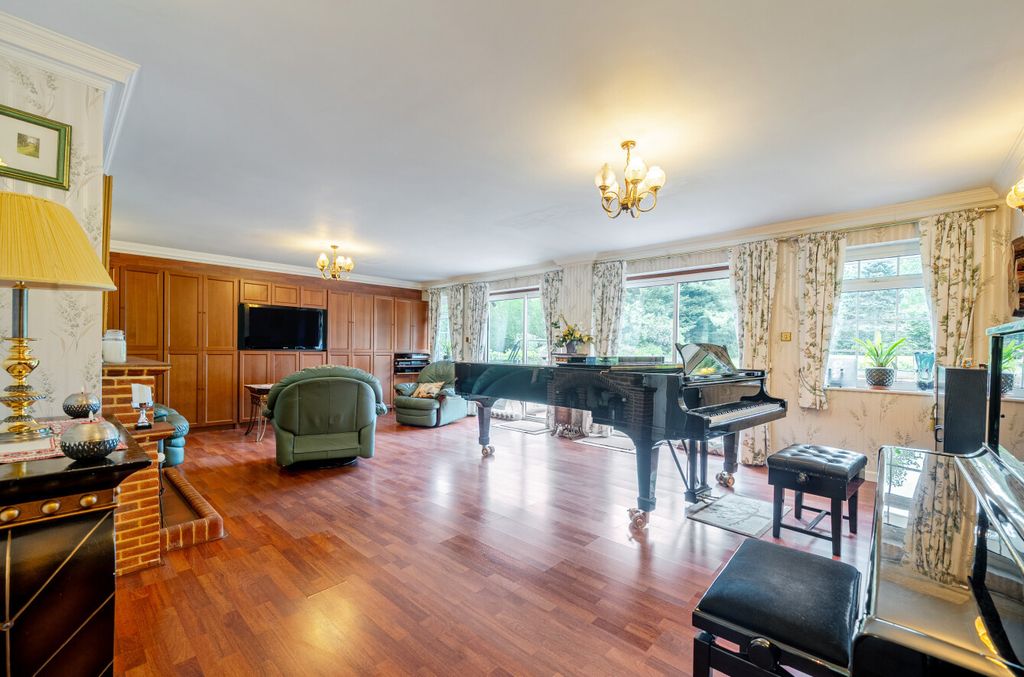 Property photo 2 of 26 Reception Room