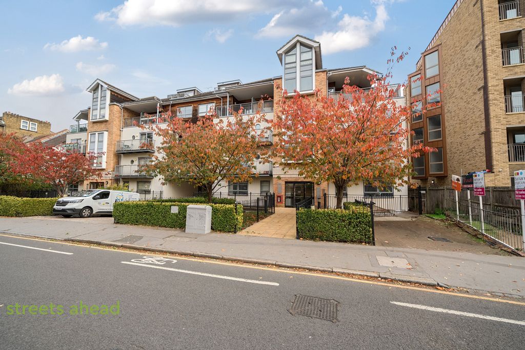 Property photo 1 of 19 99c88234-2Bee-4F6...