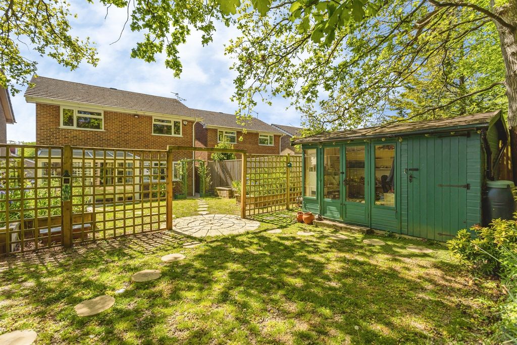 Property photo 2 of 21