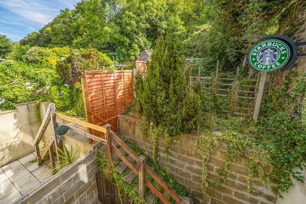 Property photo 3 of 19 1500322-19-6A6B74...