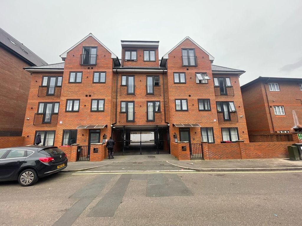 Property photo 1 of 3