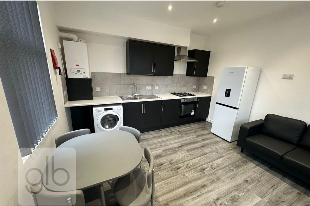 Property photo 2 of 12 1.Png