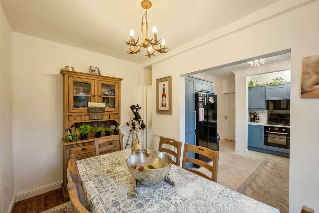 Property photo 3 of 19 Dining Room