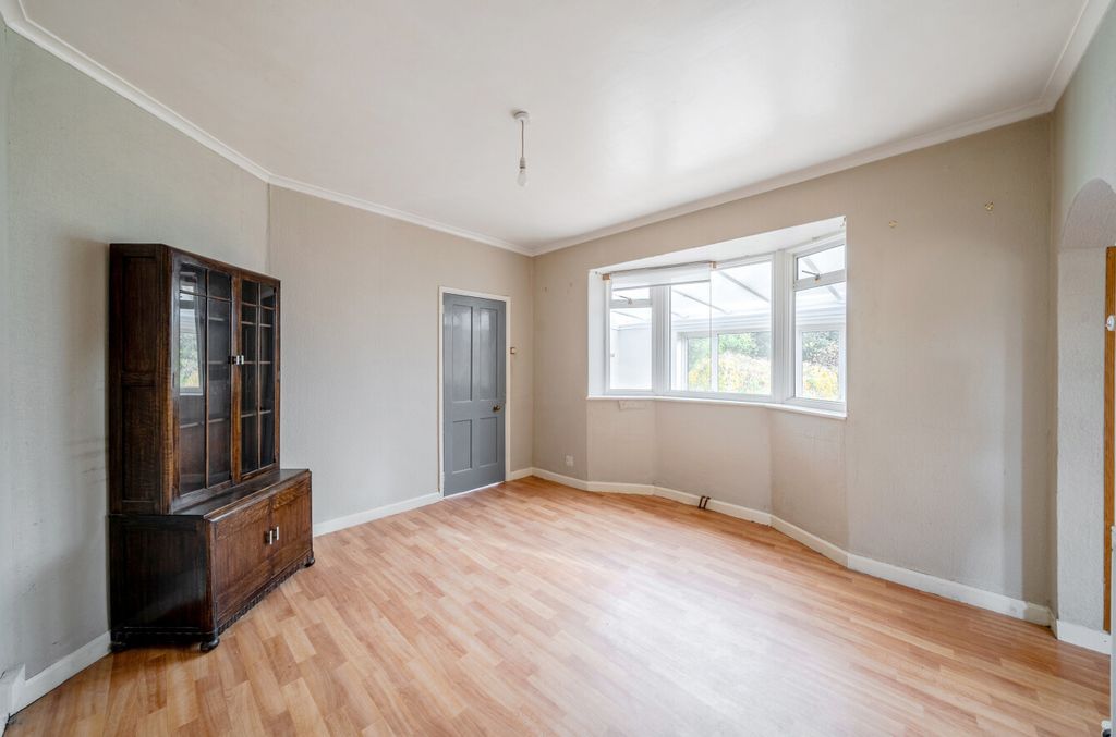 Property photo 2 of 24 1371349-10-68Ff8F...