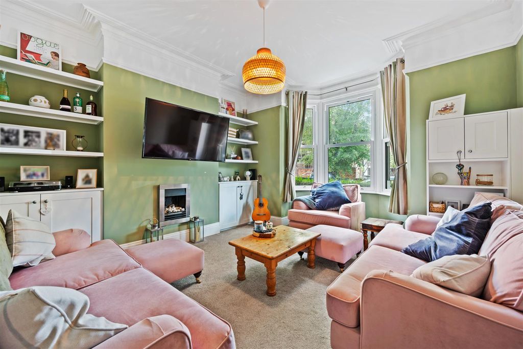 Property photo 3 of 28 93Broadwayweb08.Jpg