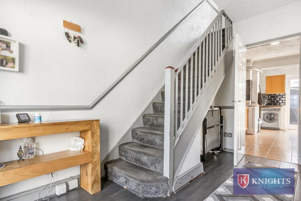 Property photo 2 of 24