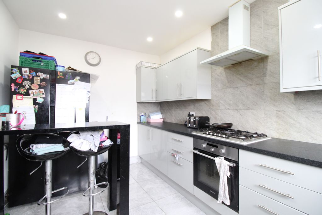 Property photo 3 of 11 Img_5537