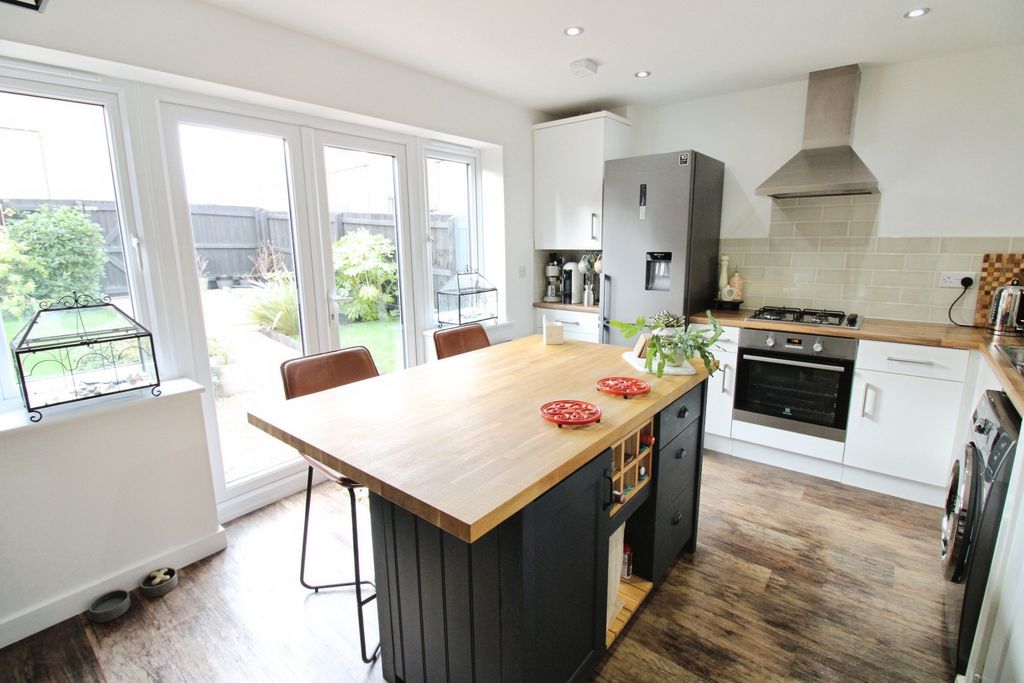 Property photo 1 of 16 A1073063-Img_3029.Jpg