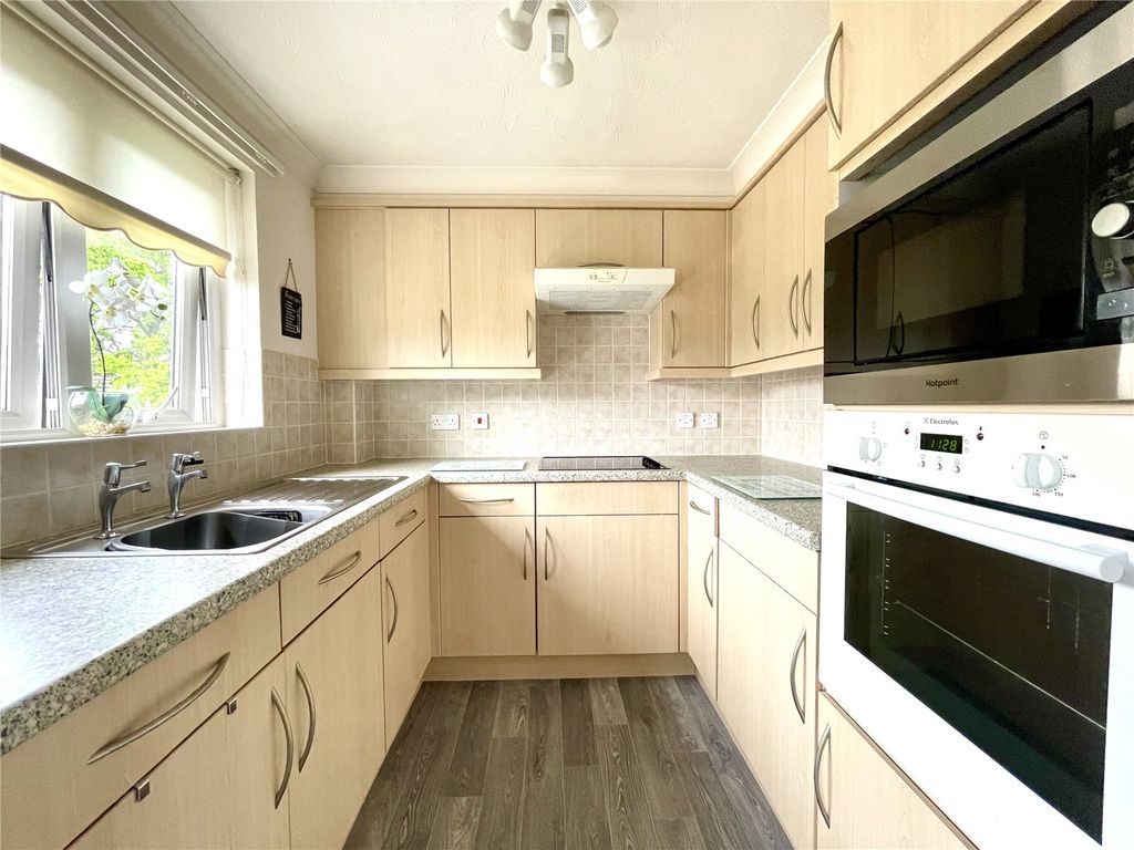 Property photo 3 of 15 Picture No. 09