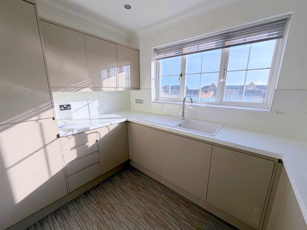 Property photo 3 of 15 Pac11.Jpg