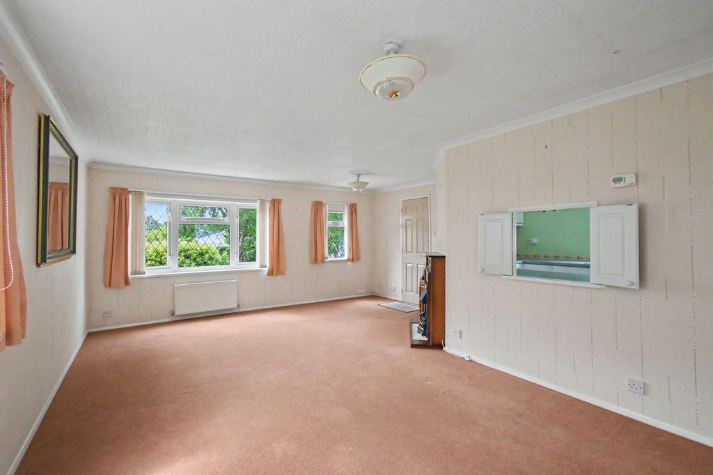 Property photo 3 of 14