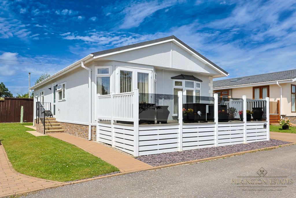 Property photo 1 of 22 4307310