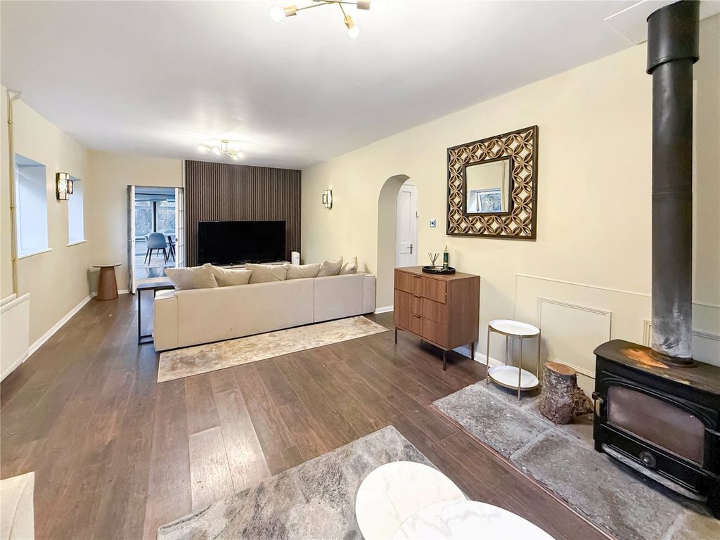 Property photo 1 of 8 Picture No. 12