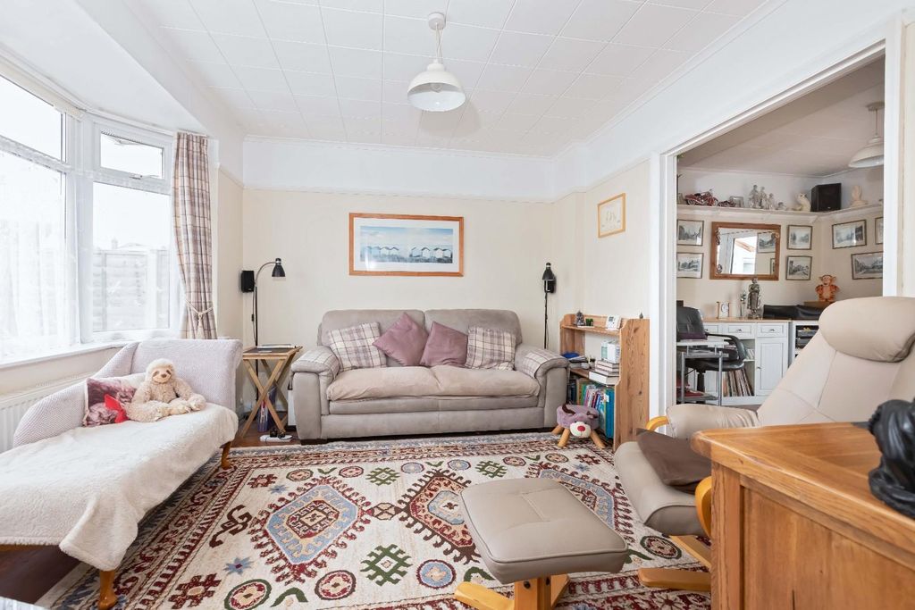 Property photo 3 of 22 Westway_8.Jpg