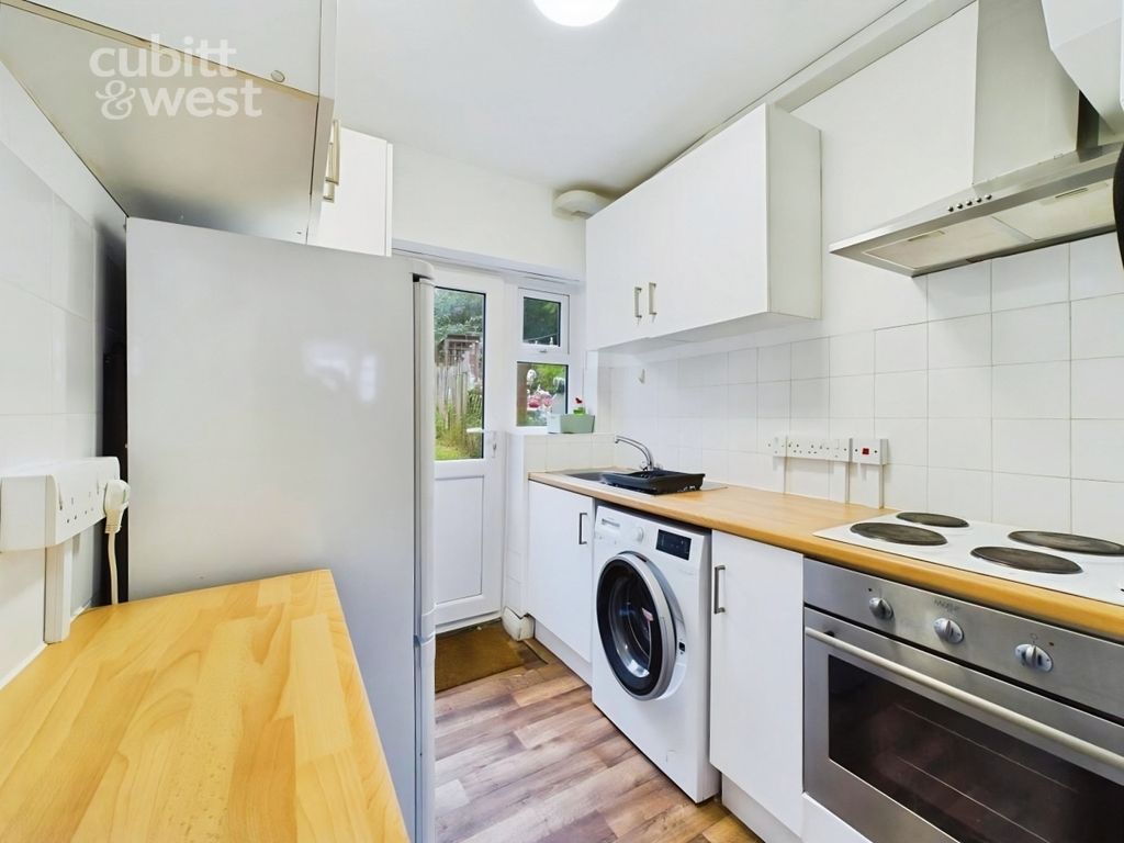Property photo 3 of 8 Communal Kitchen