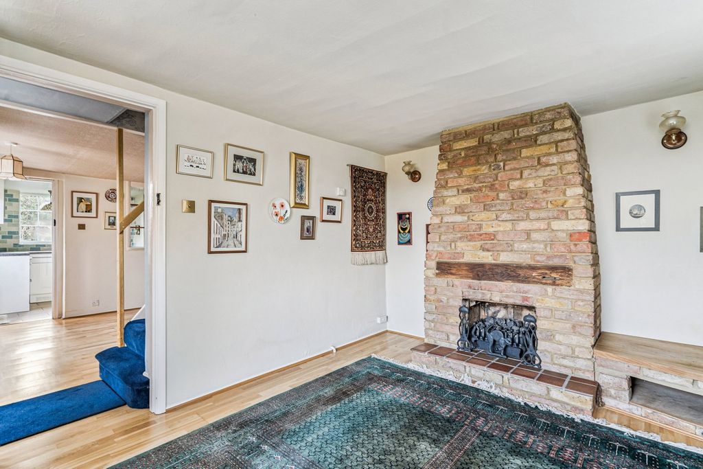 Property photo 3 of 13