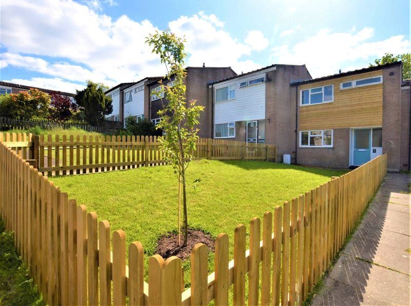 Property photo 1 of 12 Front Garden