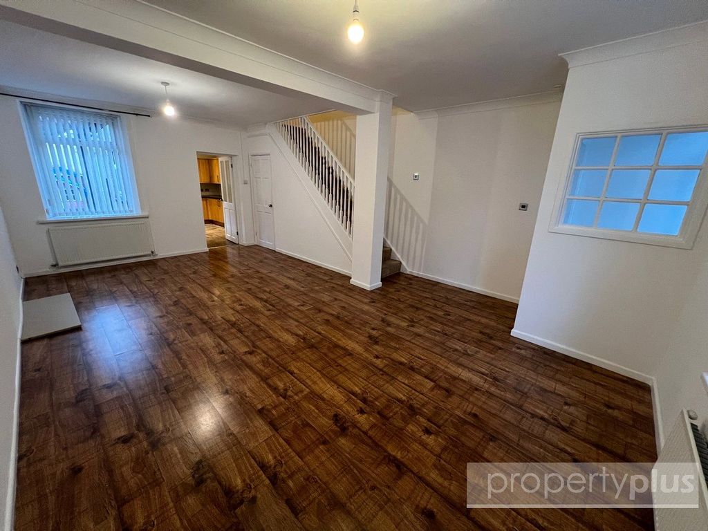 Property photo 1 of 14 Picture No. 09