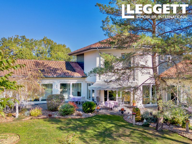 Property photo 2 of 10