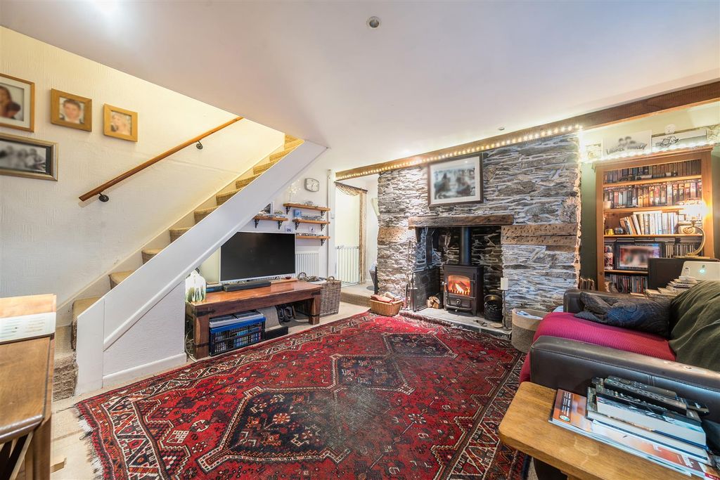 Property photo 3 of 12 1381141-3-691735204B258.Jpg