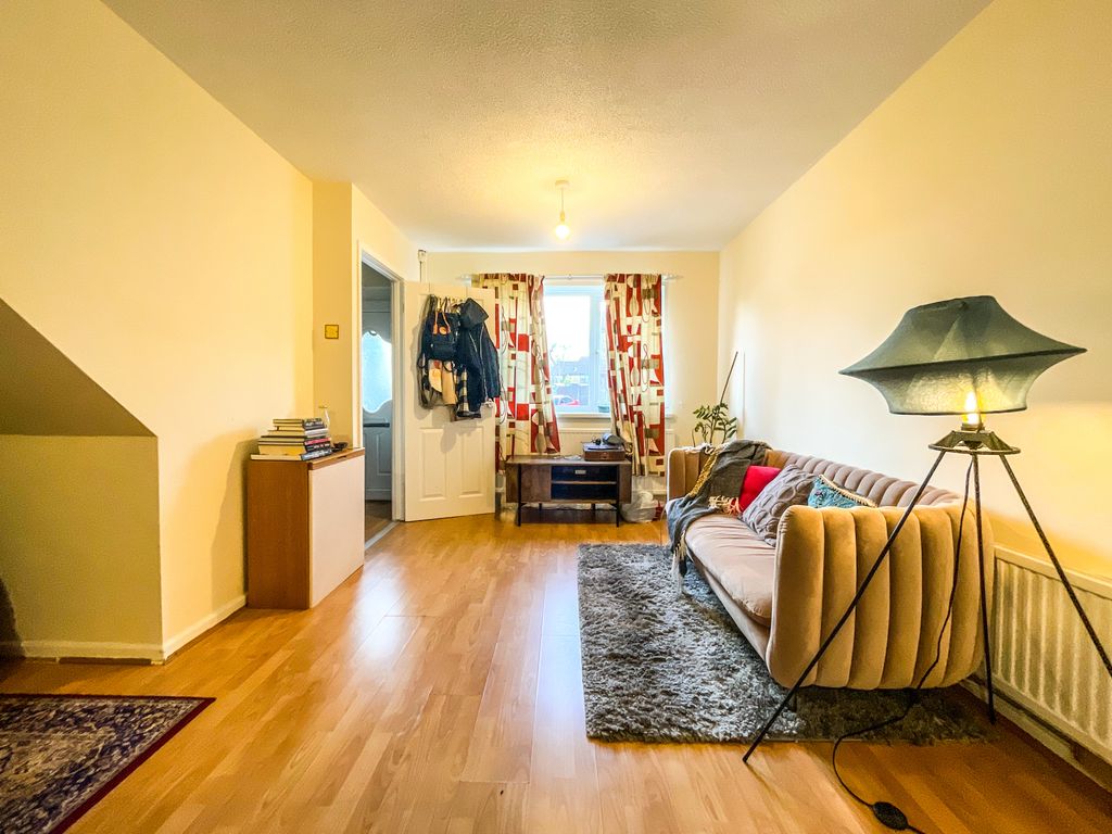 Property photo 3 of 15 Living Room