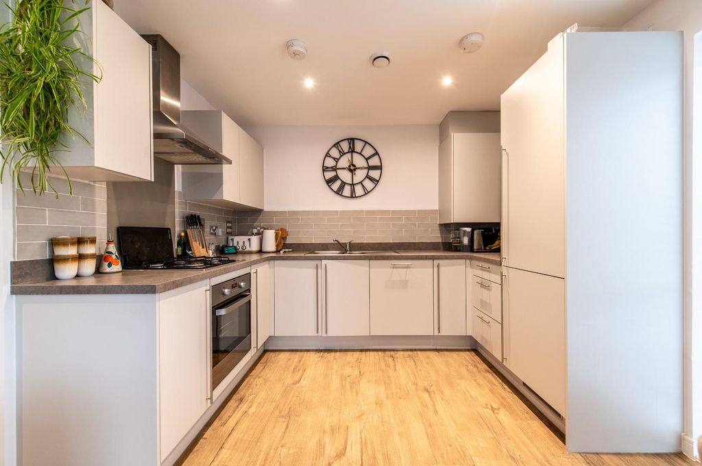 Property photo 3 of 15 Kitchen