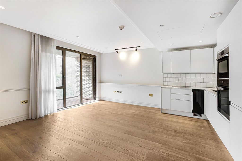 Property photo 2 of 11 Reception Room