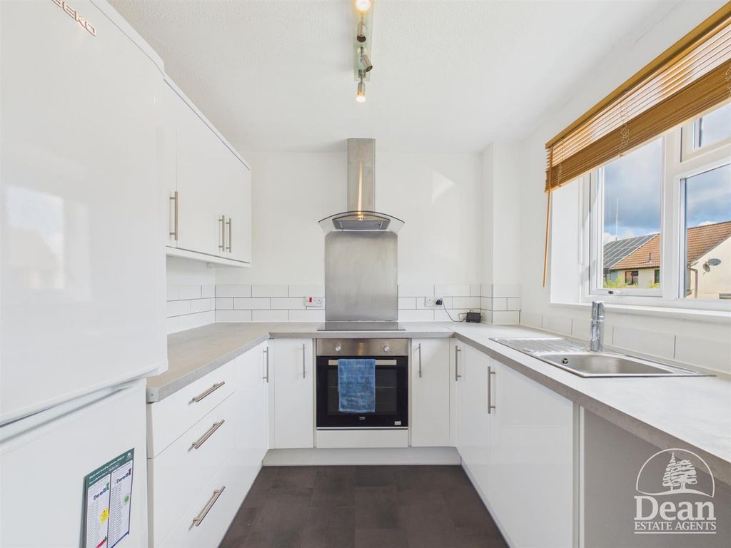 Property photo 3 of 17