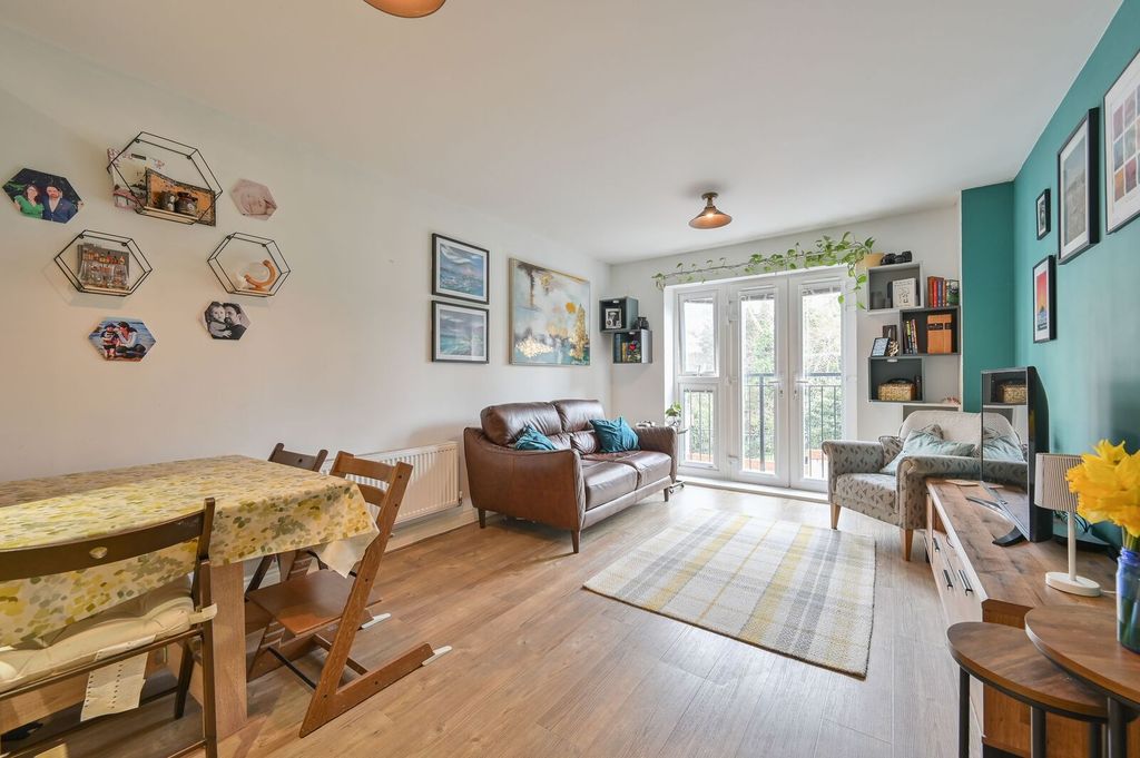 Property photo 2 of 14