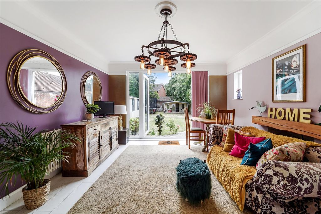 Property photo 2 of 20 Whiteshorse Drive (12).Jpg