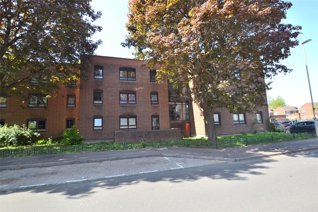 Property photo 1 of 16 Picture No. 11