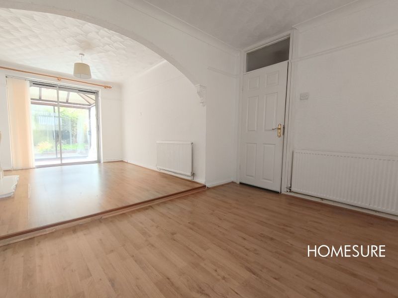 Property photo 1 of 14 Living Room