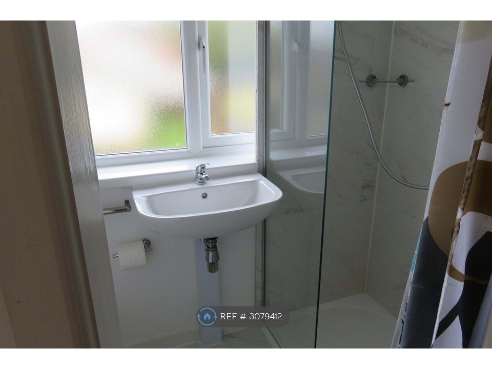 Property photo 3 of 3
